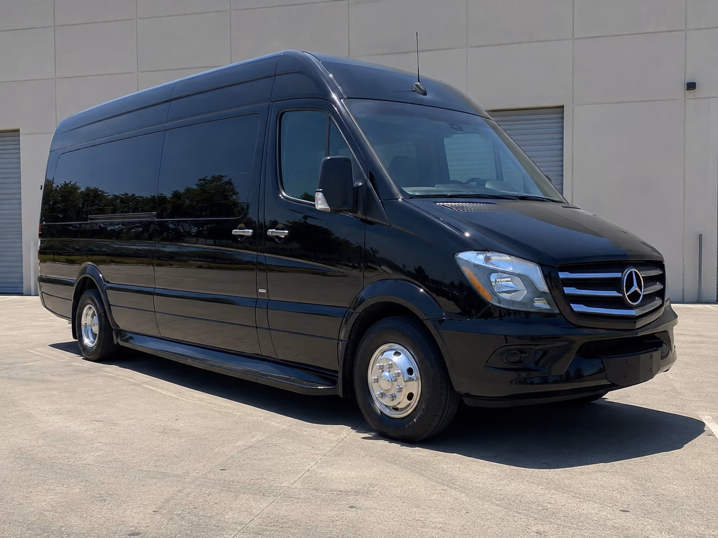 arrange transportation for your next wedding 3