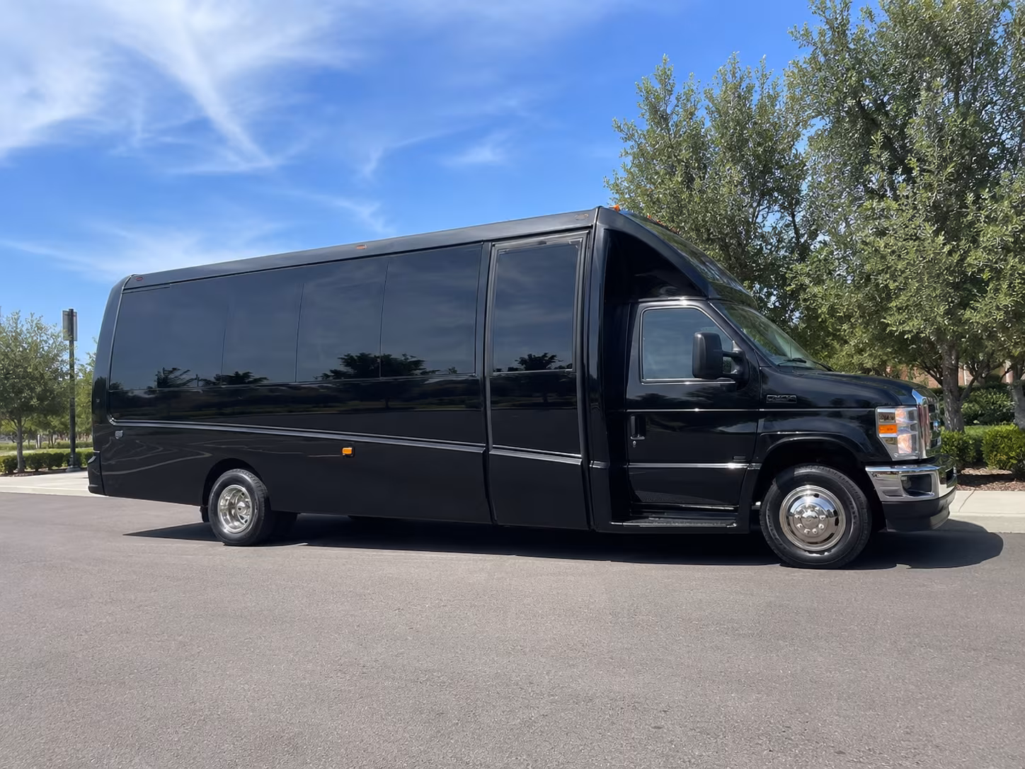 arrange transportation for your next wedding 4