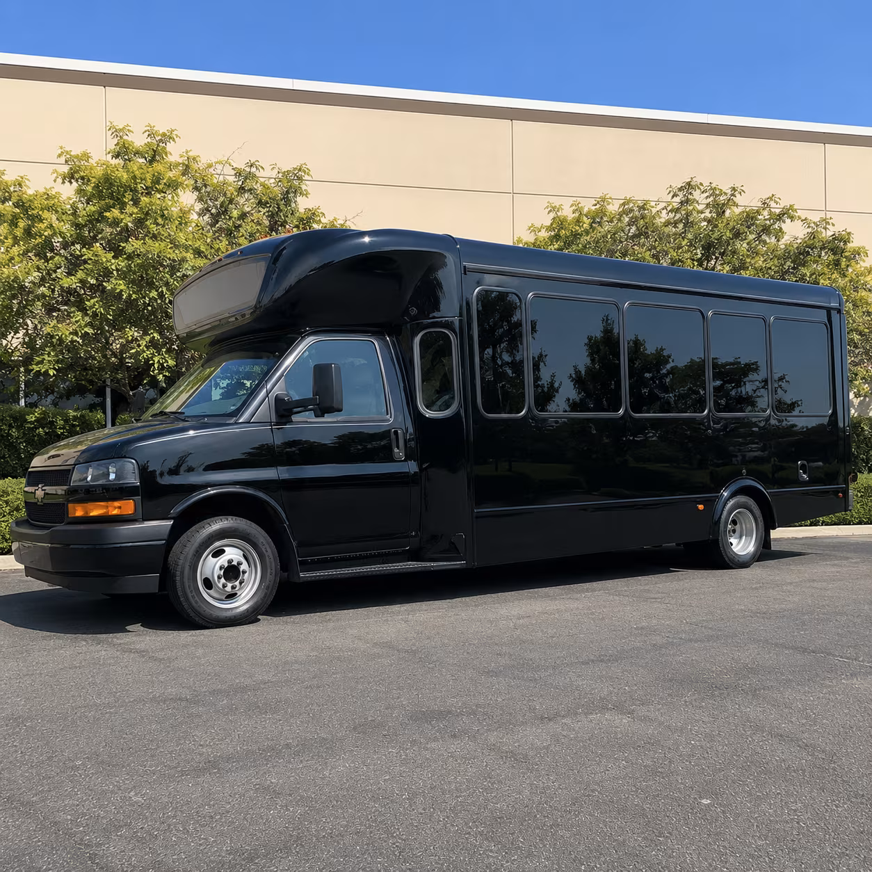 concert bus rentals for large groups traveling to portland and eugene shows