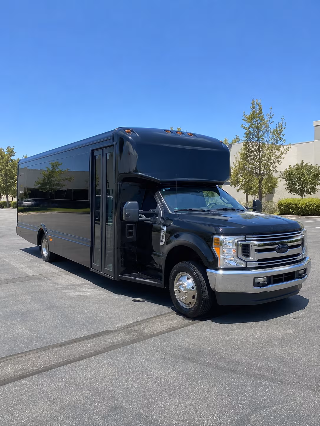 corporate winery and team building bus rentals in southern oregon wine country