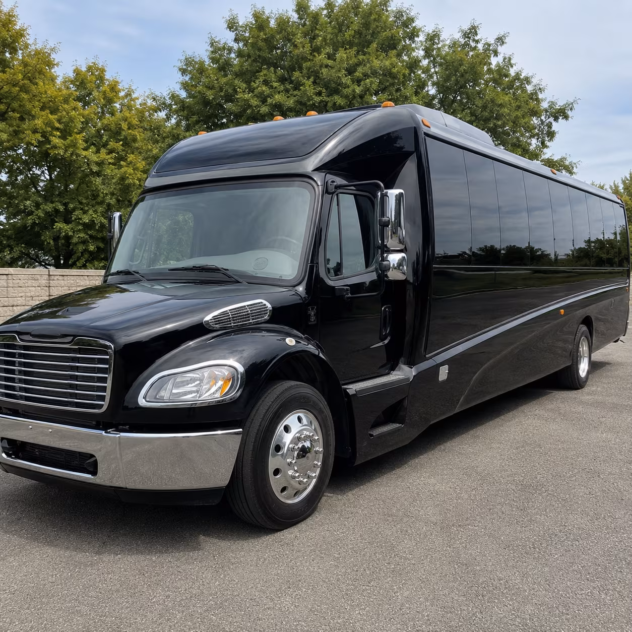 medford 35 passenger minibus