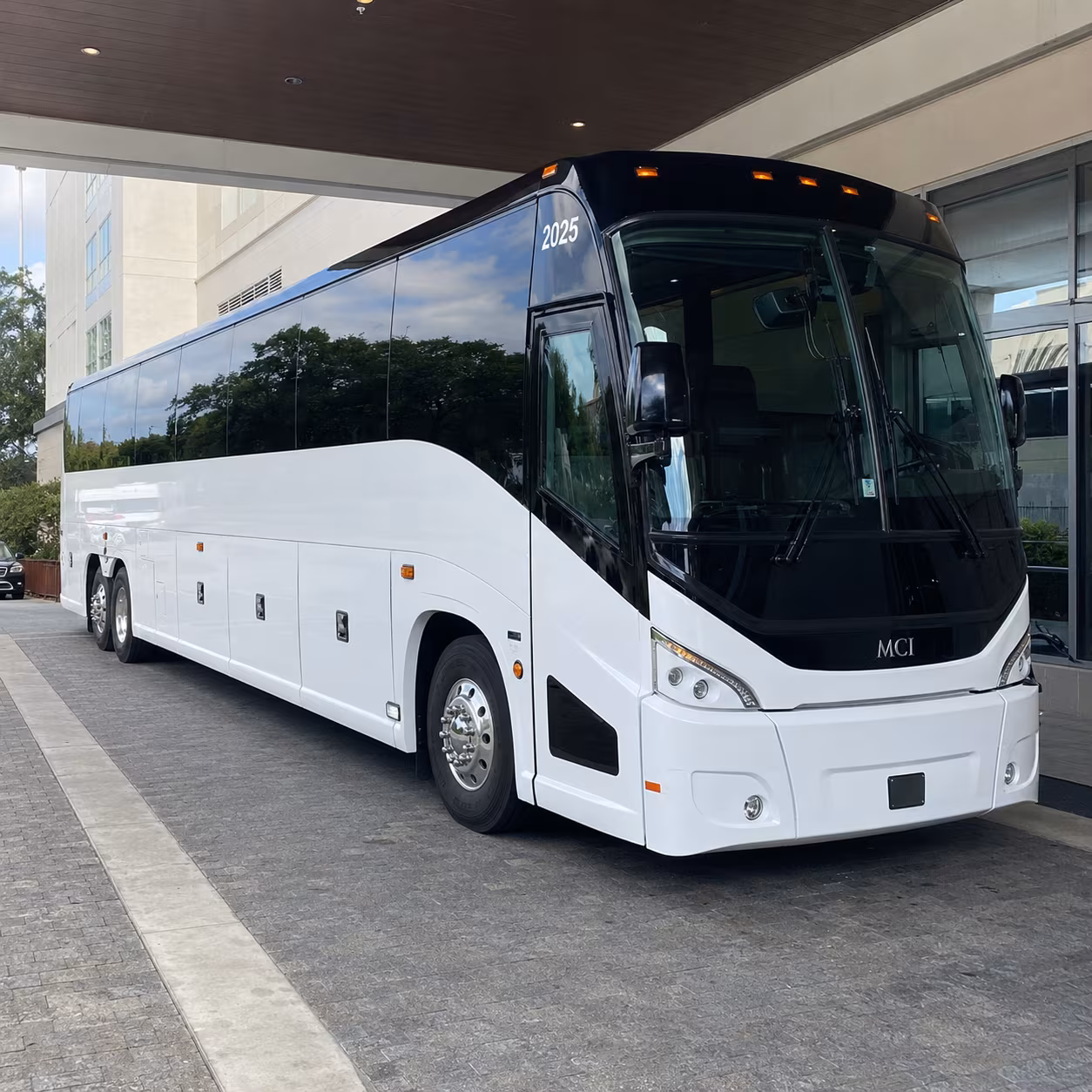 medford 54 passenger charter bus