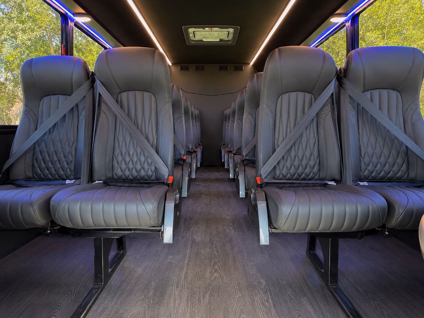 minibus rentals for bachelorette and birthday wine tours around medford