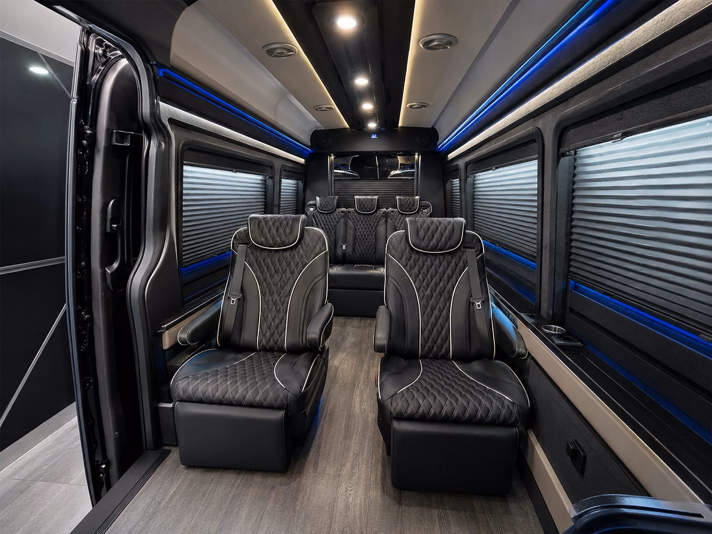 sprinter van wine tours for small groups exploring the applegate valley