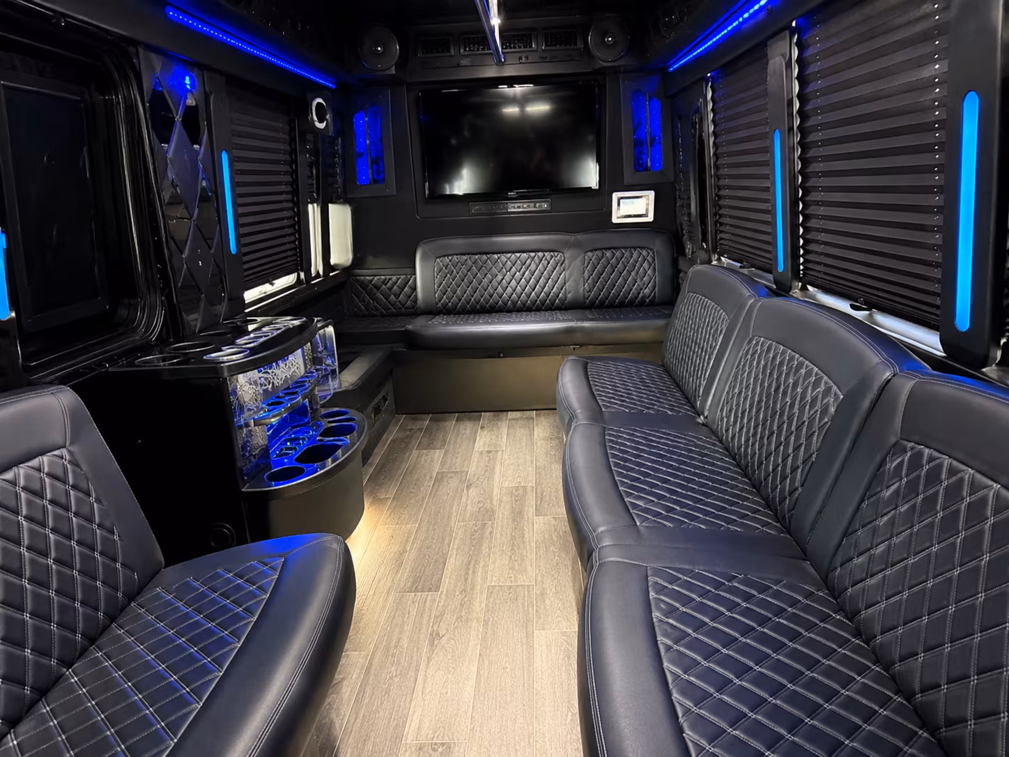 sweet 16 and quinceanera party buses serving medford and the rogue valley